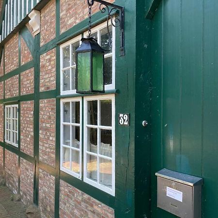 Idylle Unter Reet, Gemuetliche Ferienwohnug Apartment Haseldorf Bagian luar foto